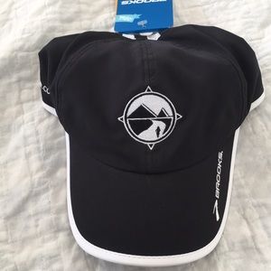 Brooks running hat